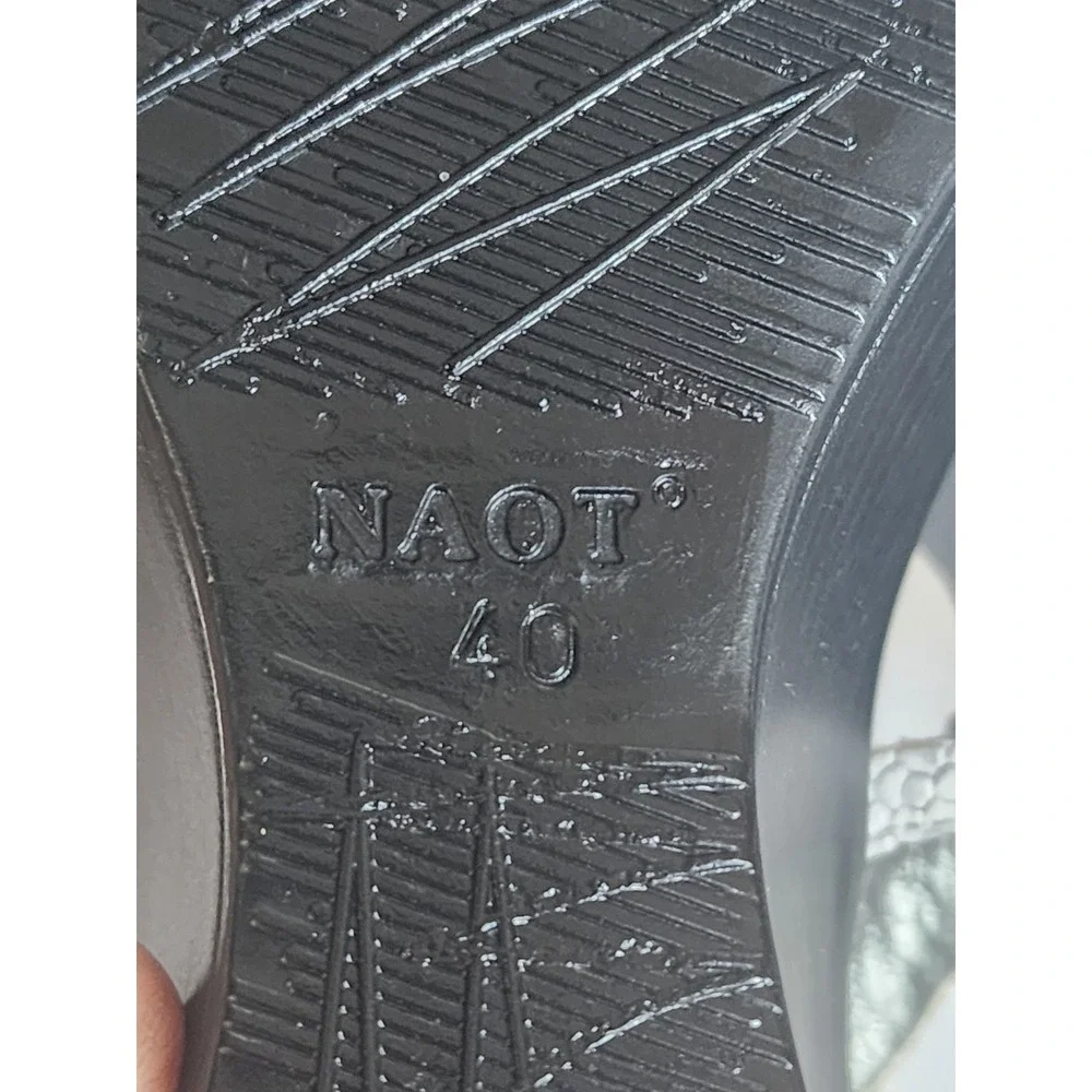 Naot treasure platform